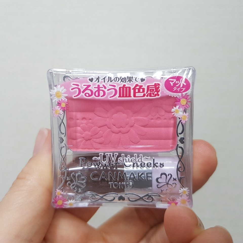 일본에서 건너온 캔메이크 블러셔 제품들중에 