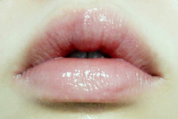 마지막 자기전 각종 립제품들과의 접촉에 지친 제 입술에 힐링을~♡
