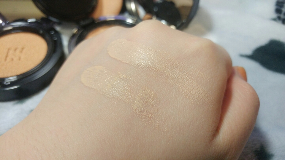 손등에 발랐습니다.