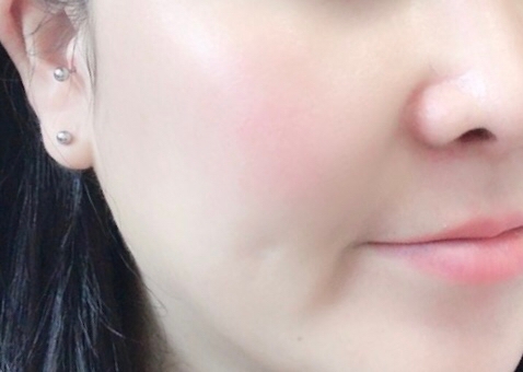 쿨링감도 있어서 여름에 바르기 너무 좋아요!

그리고 화장전에 충분히 사용가능합니당😄😄

이런 산뜻한 제형과 순한 사용감 찾고계신다면
꼭 사용해보셨으면 좋겠어요🙏🏻

