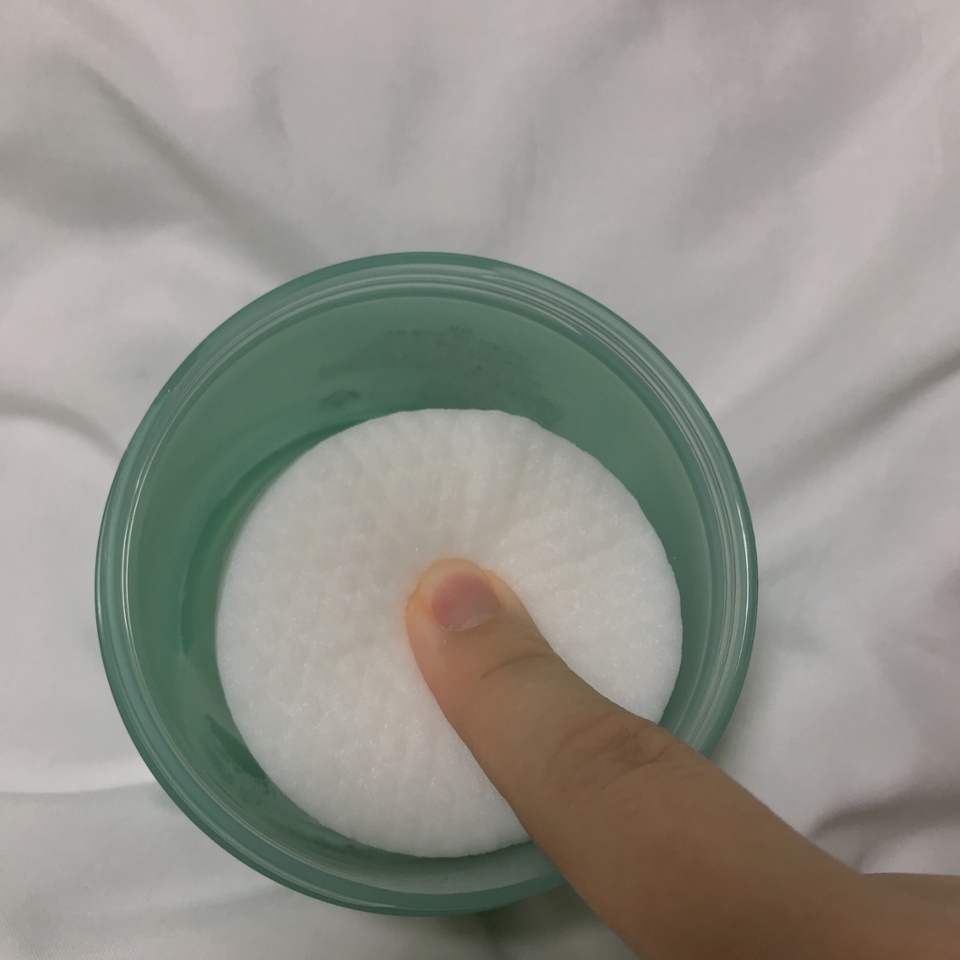 에센스보다는 토너 느낌이에요!