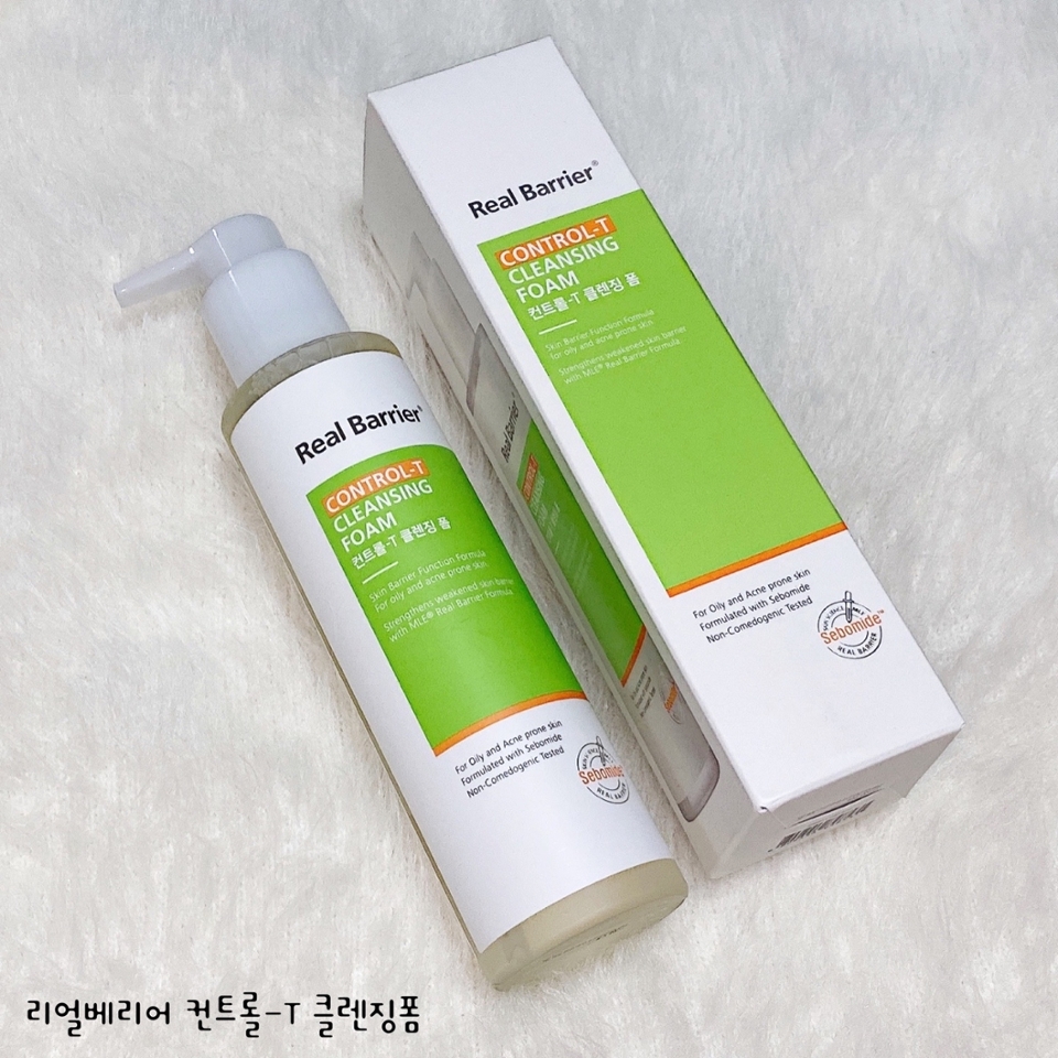 #2 리얼베리어 컨트롤-T 클렌징폼
190ml / 23,000원

약산성 클렌징폼이라 순하고
꼼꼼하게 피부속 피지를 케어할 수 있고 거품이
풍성해서 자극없이 딥클렌징을 할 수 있어요