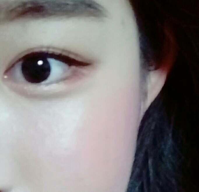맑고 투명하면서 광도 은은하게 나는 이쁜 물광블러셔가 됩니다😍😍😍 엄한 색 립으로 여리여리 블러셔까지 활용할 수 있어요👍