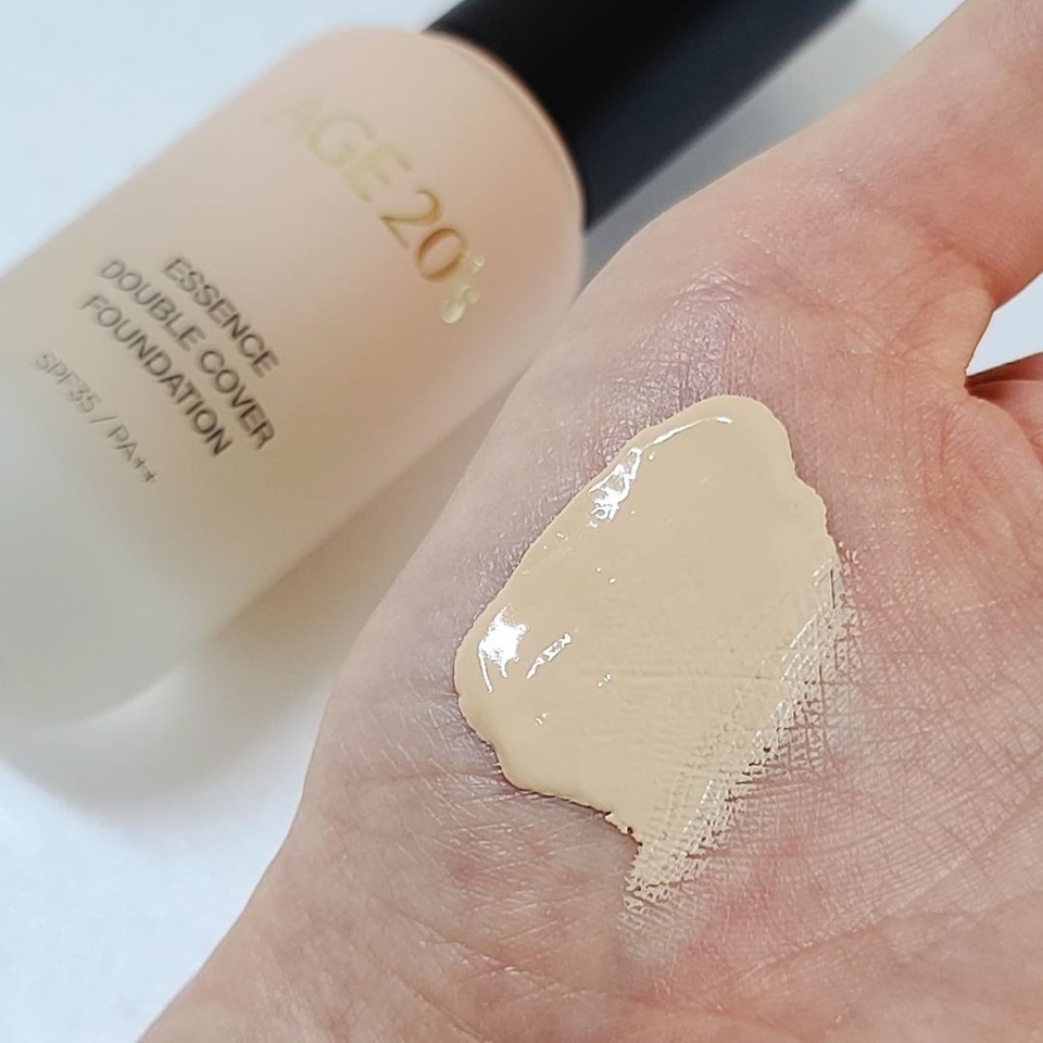 수분 퐁퐁 터지는 워터드롭 텍스쳐도 보고 가셔요💦

​

녹은 아이스크림 마냥 부드러우면서도 몽글몽글한 촉감이 매력 만점!



겨울철에도 건조함, 들뜸 없이 편안하게 사용 가능👍

