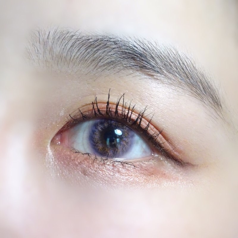 쨘ㅠㅠㅠ
완전ㅠㅠㅠ사랑스러운 색감이에요.
핑크+라벤더+브라운의 조합이라서
핑크 렌즈이면서도 너무 튀지 않는 색 조합이에요!
