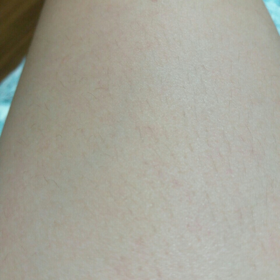 저의 솜털..이 가득한..다리 확대...
그래도 엄청 촉촉해요!

이상, 리뷰를 끝내겠습니다!