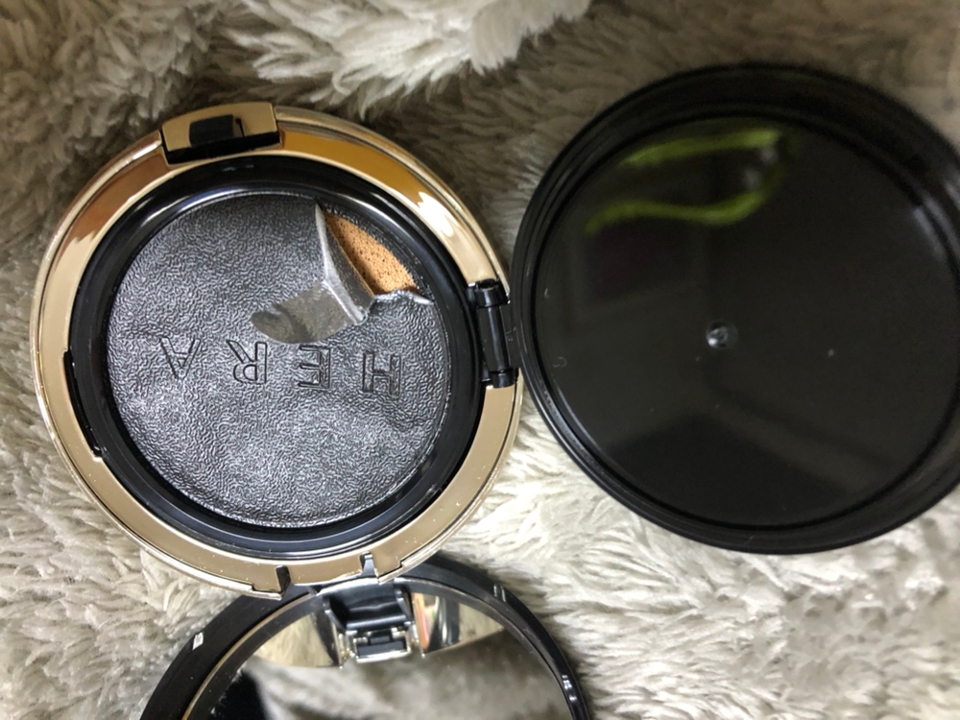 씰을 예쁘게 뜯고 싶었는데 실패하였다고 한다.