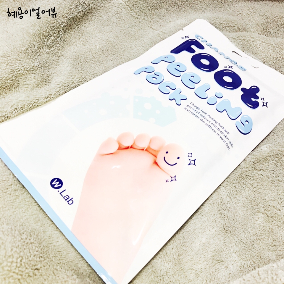 어마무시한... 효과의 주인공...
더블유랩 , 각질양말팩 등장이요~♪
