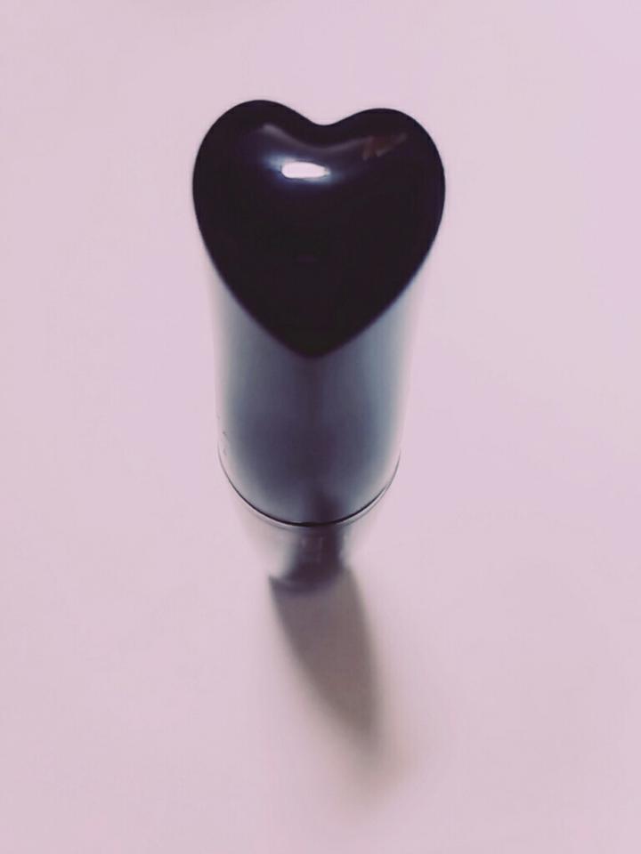 하트하틐ㅋㅋㅋㅋㅋ이건 이틴트의 포인뜨☆임.. 진짜 저 물틴트 잘 안쓰는데 이틴트는 물틴트인데도 계속 평생템..♡워더할게 딜라잍♥♥ 앞으로의 사진에서 보시면 아시겠지만 이발색 테스터 딱! 해보고 그냥 언니 이거 주세요^^ 하고 바로사갔다는.. ♥♥