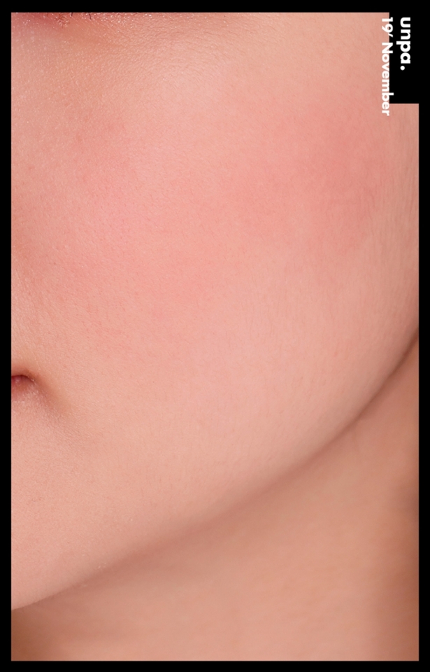 뭉치지 않고 투명하고 맑게 발리는 게 특징!

양 조절이 초큼 힘드니
조금씩 조금씩 레이어링은 필수♥