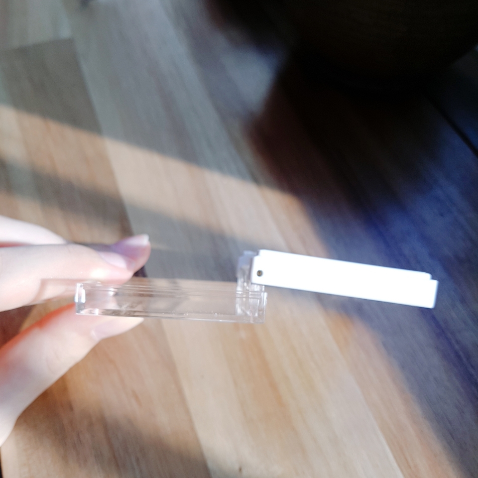 뚜껑이 .... 짱 두꺼워요 ㅎㅎㅎ