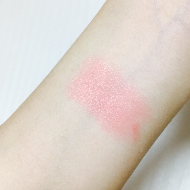 발색을 해봤는데, 카메라에 잘 안담겨져서 속상해요 ㅠ

정말 이쁜뎅,, 제 개인적 의견이지만

➡️봄웜 피부 한테는 추천❗️

왜냐 제가 봄웜이거든요 😁✌️