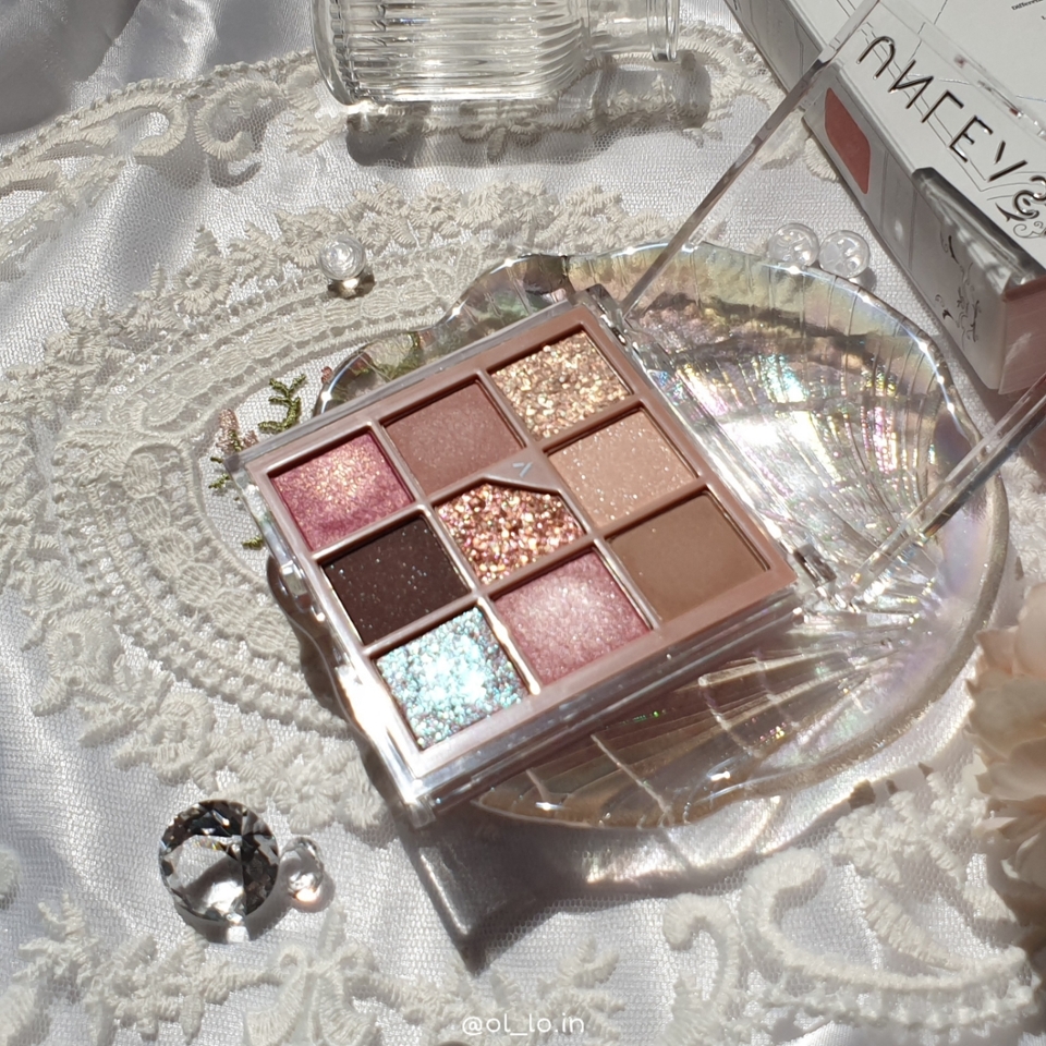 진짜 영롱 그 자체...( ɞ̴̶̷ ｡ ɞ̴̶̷ ) ‧˚₊❤︎
펄이 가득가득 들어있는 팔레트에요