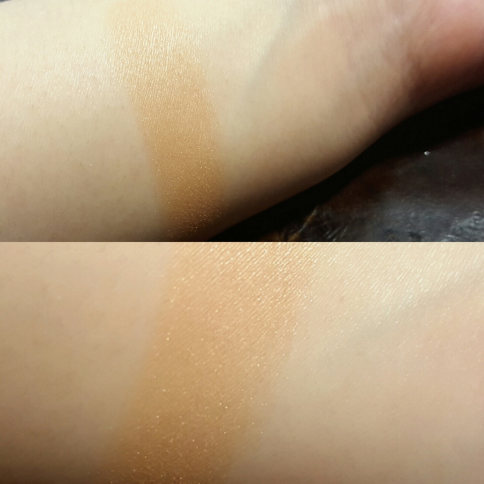 팔목 발색을 해볼게요 따뜻한 느낌의 옐로우톤 브라운으로 자글자글한 펄들이 들어있어요 
햇빝 따사로운 날 빛나는 모래사장같은 느낌?ㅋㅋㅋㅋ(문송합니다..ㅜㅜ문과민트팩토리의 나름 시적표현...ㅎ)