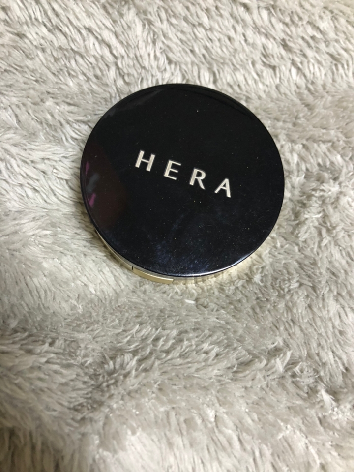 일단 저는 면세로 엄청 싸게 구입했었고, 지금 벌써 세통째 쓰고 있어요! 보통 백화점에서 구입하면 한통에 7만원대로 리필까지 들어있는 걸로 알고있는데 본품 + 리필 쓰고 새 제품을 다시 개봉했습니다.  #재구매 #인생템