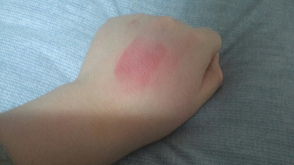 착색이 약간 떨어지기는 합니다