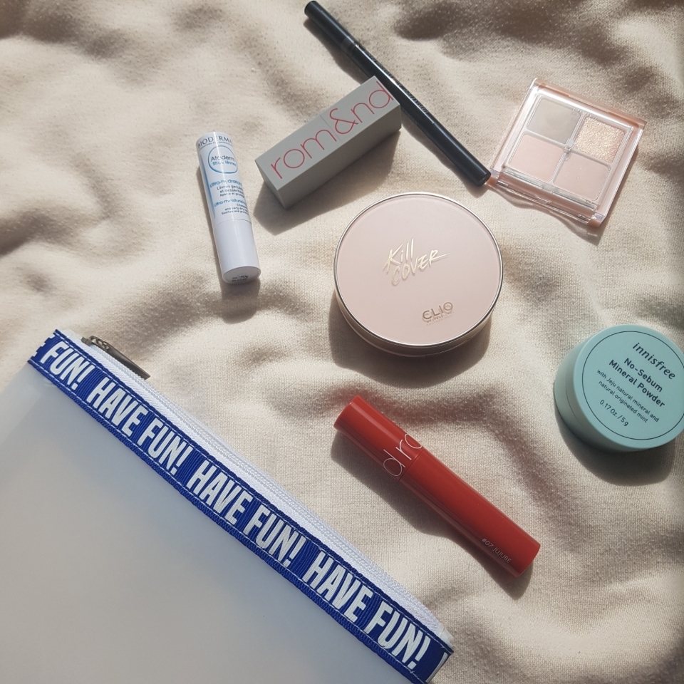 안녕하세욤!오늘은 제 파우치 소개를 해보도록 하겠숨다!재미있게 봐주세용💕