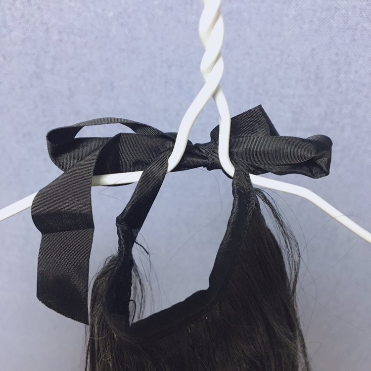 이렇게 끈으로 되어있어요