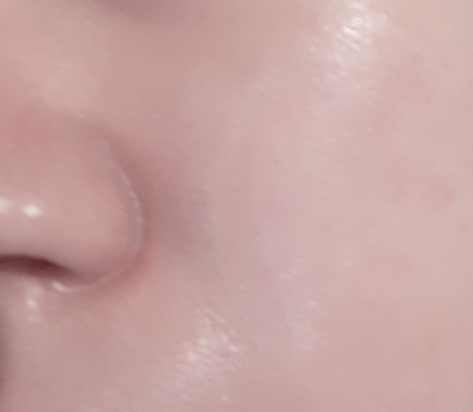 클렌징 오일로 화장을 지우고 나온 국물...(?)이나 팩 후 남아있는 잔여물을 닦아내 주시면 되요