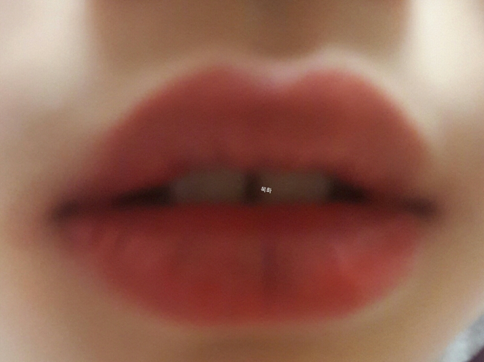 초점이 나갔는데 이색상이 가장비슷해서 올려요:)