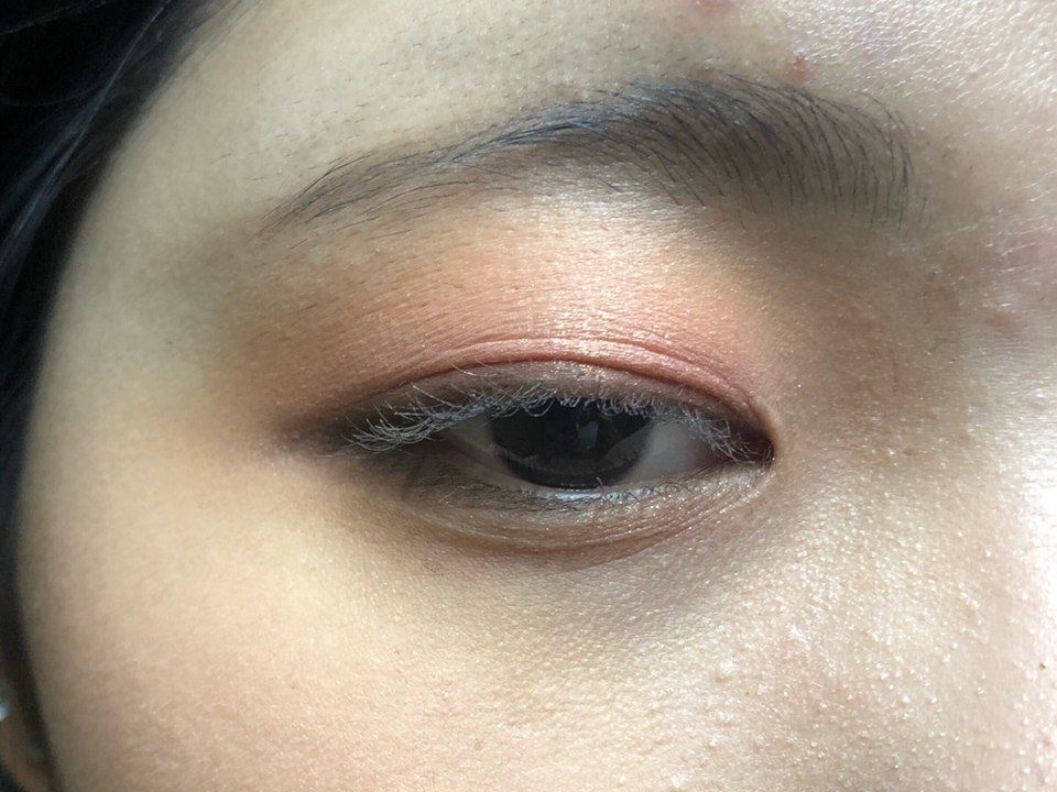 마지막으로 첫번째 설레이는 첫만남으로 해본 미완성 아이 메이크업입니다..... 제가 화장을 잘못해서요ㅠㅠㅠ
죄송합니다.   다음에는 꼭 잘해서 돌아올게요!!!



총평은 아래👇🏻표에 적어 두겠습니다✍🏻✍🏻