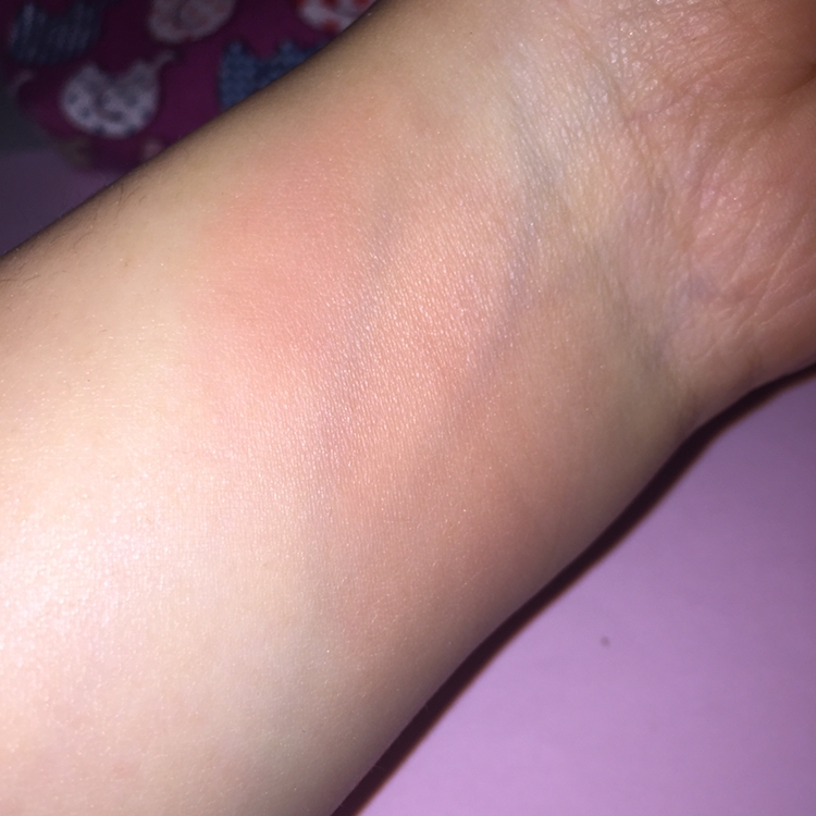 발색 
너무은은하고 예쁘죠ㅠㅠ😍 제 최애 블러셔