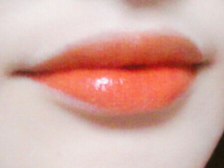 다른틴트로 한번더해볼게용 이번에 사용한건 토니모리 립톤겟잇틴트 3호 웁스오렌지 입니당