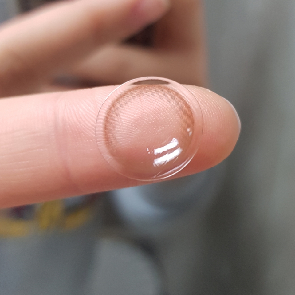 그래픽은 요렇게 생겼답니다!