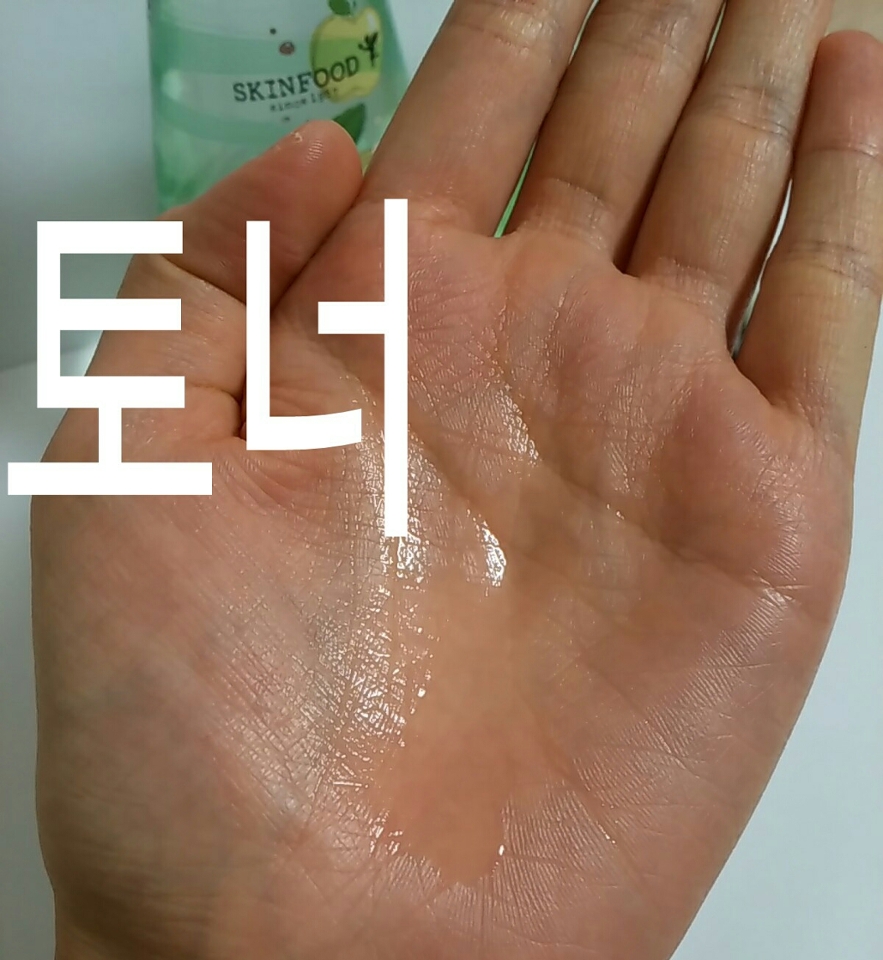 토너에요!! 향은 산뜻한 향에 스킨향이 나요😄