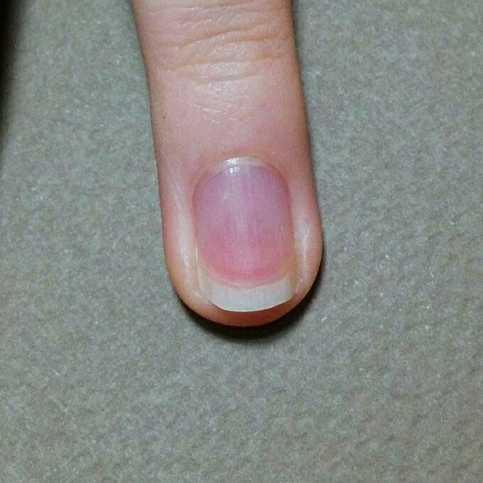 먼저 잘 정리된 손톱이 필요하겠죠?
저는 큐티클 제거 안하는 편이에요!!👐