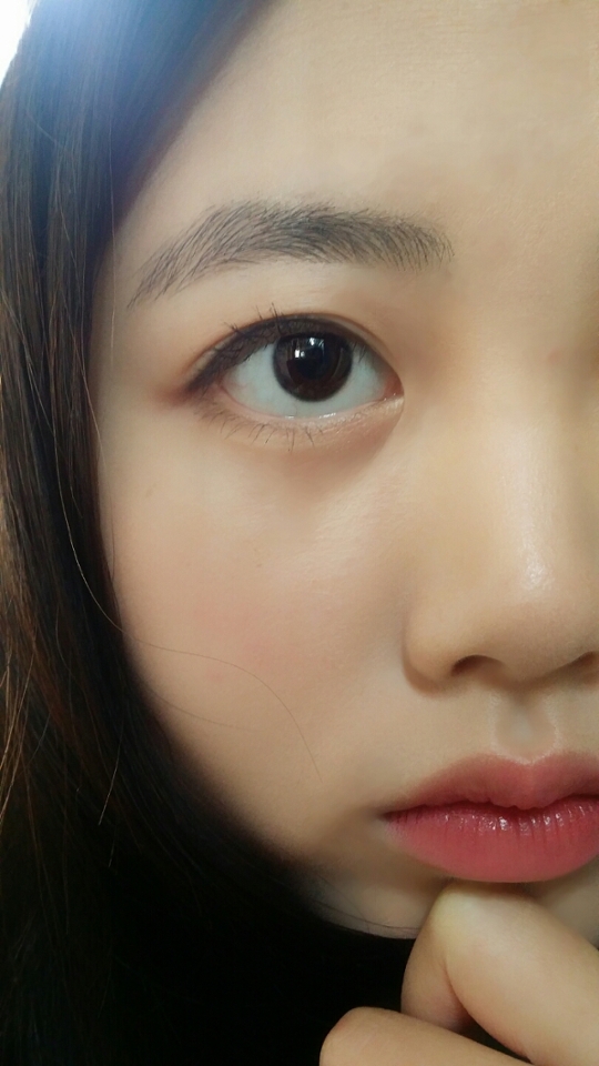 볼살 가릴려고 해도 생각대로 안되네용ㅎ

이상 봐주신 분들 모두 감사드립니다 🙇