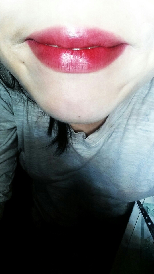 씨익😊 얼굴 전체사진은 카키색감이 안나와성.ㅇ...하하 안녕히계십시와용!!