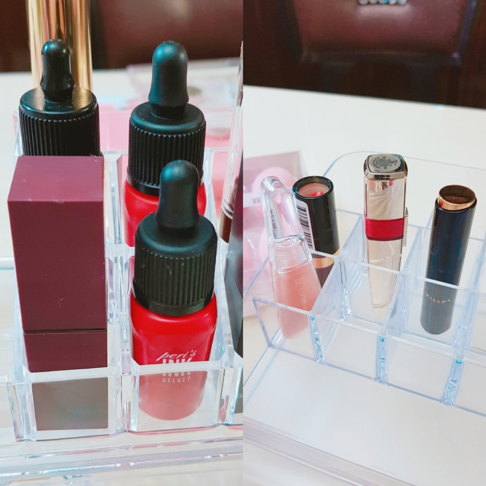 저는 립스틱부터 차례대로 정리해줬어요~
립은 있는대로 다 꺼내두는게 젤 예쁜것같아용 ㅋㅋㅋ 
같은 종류는 같이 붙여서 정리하면 더 깔끔하고 보기 좋답니다😚