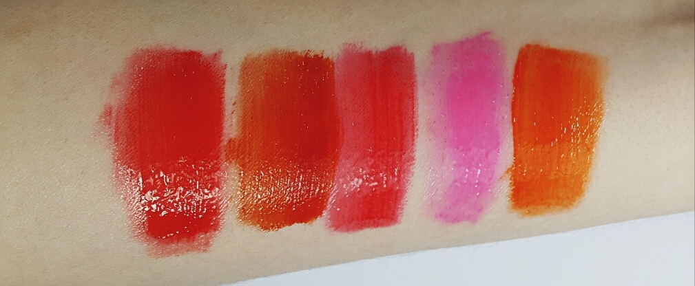 팔뚝에 발색해 보았어요~
순서는1호 ~5호순서대로구요
보시는것처럼 1호는 레드~
2호는 레드에 오렌지가 섞인 다홍색이구요!
3호는 핑크 와 레드가 섞인느낌
4호는 여리여리 핑크
5호는 완전 오렌지 에요!

