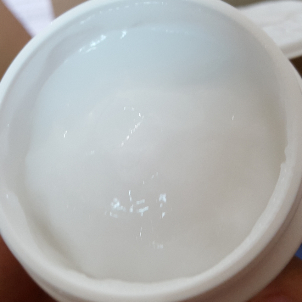 각 보습레벨에 따라 제형이 달라진다 설명드렸다시피
보습레벨 2는 젤크림 타입의 제형입니다.