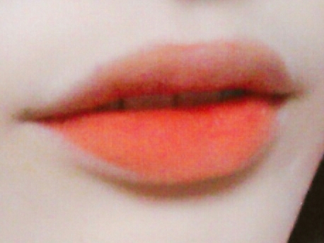 파우더를 털면 진짜진짜진짜핵조녜립이 나옵니다...징짜루 너무이쁘지않나요.......느낌도 완전 보들보들하고ㅜㅜㅠ취향저격..😣