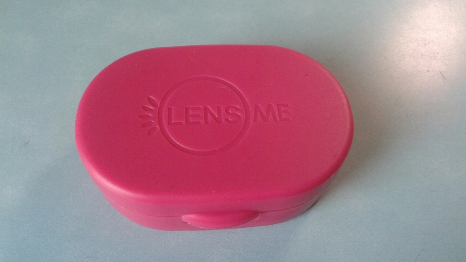 이런 렌즈통은 처음봐요
렌즈를 몰아서 샀더니 이거줬나....?