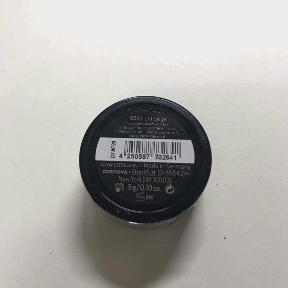 저는 020 라이트 베이지 컬러를 사용했구요 !