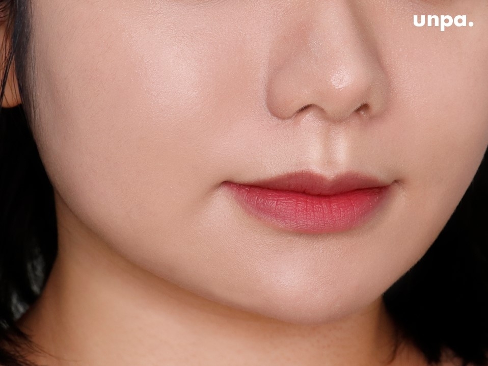* 예쁜 피부 윤기에 놀랄 수 있습니다. *
진짜 이 피부가 내 피부 맞냐고ㅠ 내가 내 피부에 놀라기 있기야?ㅠㅠ
+무너짐마저 예쁘니 다들 대체 뭐 바른 거냐고 물어보는 현상까지..!
