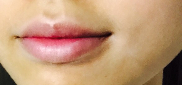 색줄인입술...극혐ㅇㅈ