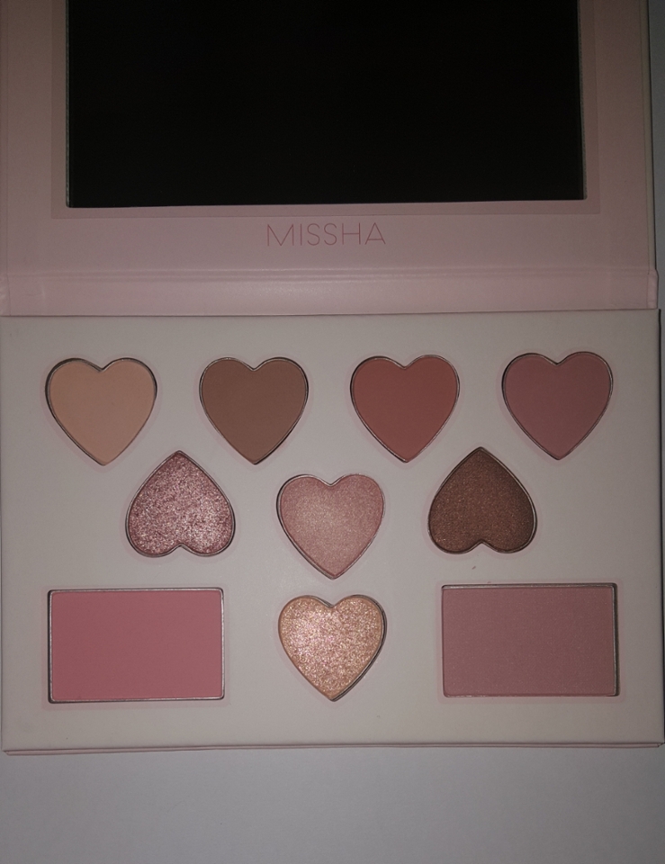 핑크뿐만아니라 브라운도 골고루 있어 음영주기도 좋아요