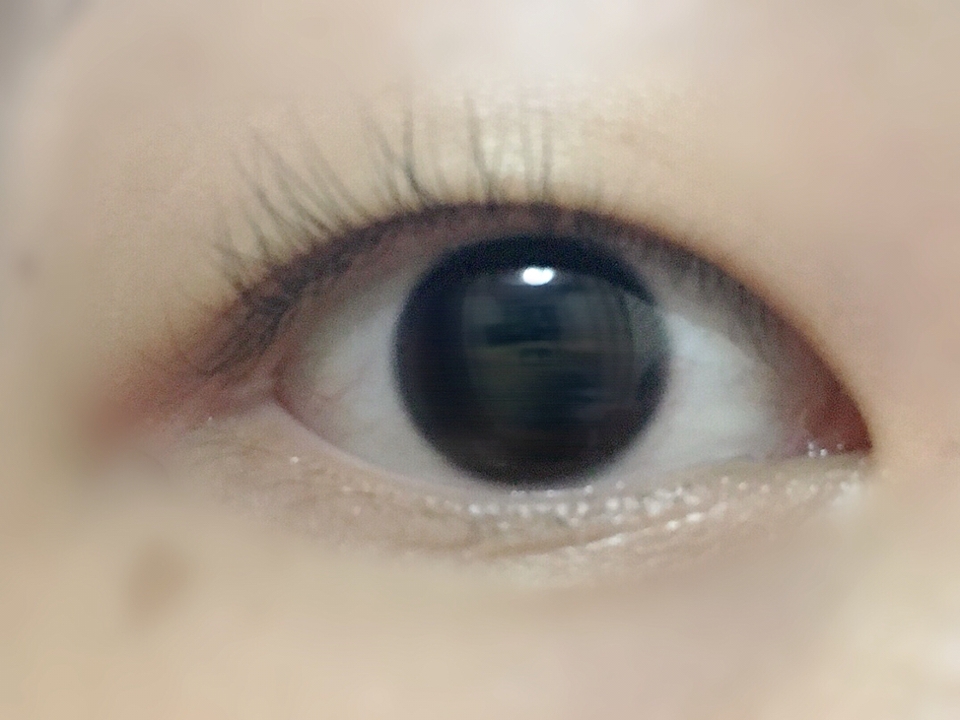 뷰러만한 쌩눈입니다! 속눈썹이 되게 존재감없어요..ㅋㅋ