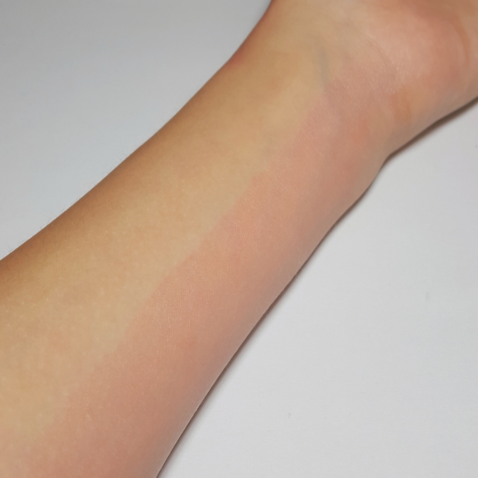 짠 발색 정말 선명하고 이뿌죠

이렇게 안쓰는 틴트, 선크림 활용하세요 !!