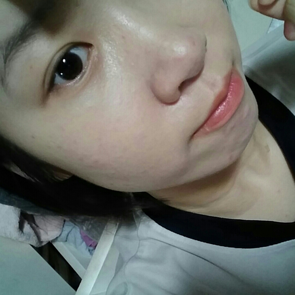 자 이렇게 커버랑 각질재우기가 끝났네요!!
첫 사진과 달리 굉장히 해맑아 보이네욯ㅎ