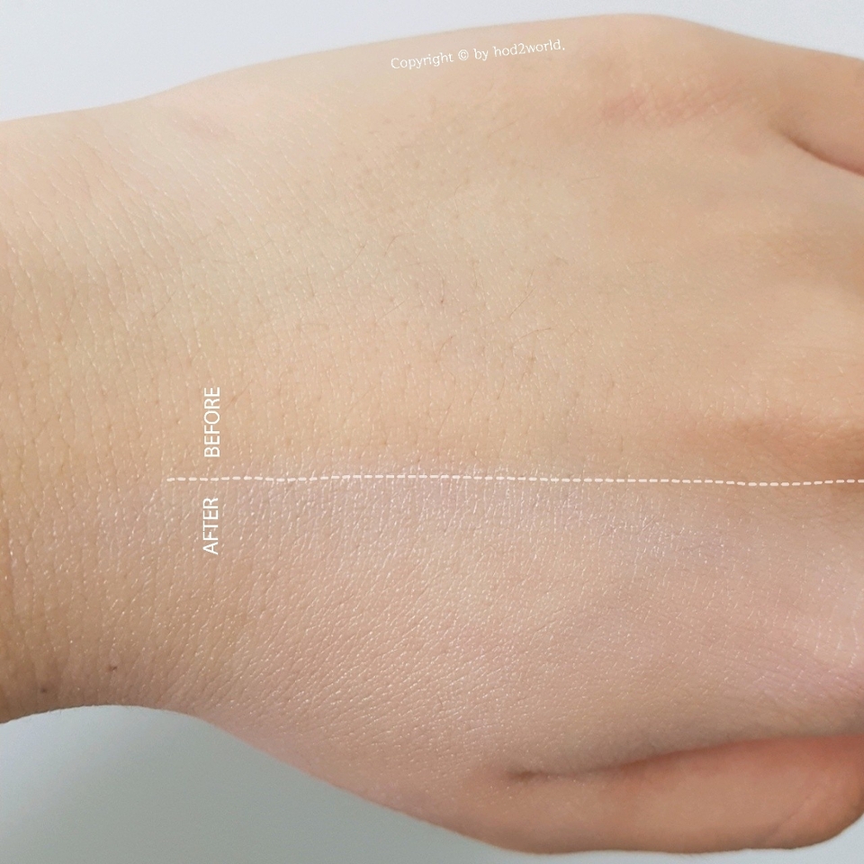 
가장 중요한 톤업 기능을 살펴봐야겠죠? 
먼저 손등에 테스트 해볼게요.


이요오오오오올~(「· ω ·)「
이거 보세요!
​
바른 쪽이 확실히 한 톤 정도 톤업된 것 보이시죠? 
​
제 노란 피부의 노란끼를 잡아주면서, 
피부톤은 한 단계 업!
(*´ `*)
