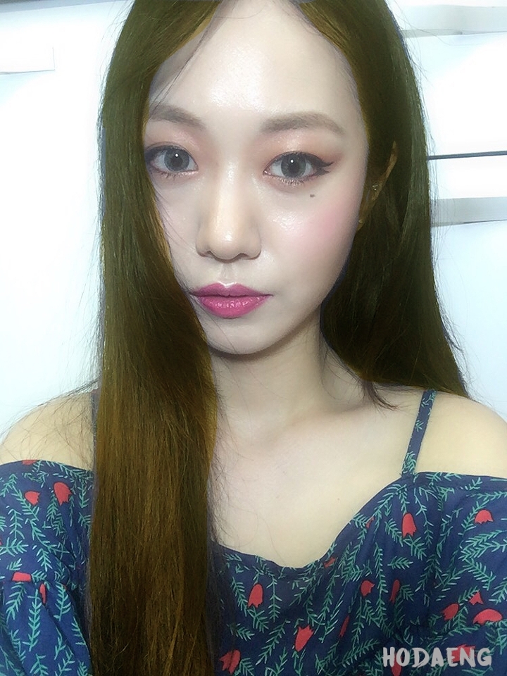 
메이크업 완성!
쎈캐를 따라잡기에 아직 역부족이지만 
앞으로 더 쎈캐가 되도록 노력해야딩ㅋㅋㅋㅋ
(포토샵으로 헤어컬러도 바꿨는데 저 색깔 진짜 안어울린다ㅋㅋㅋㅋㅋㅋㅋㅋ)