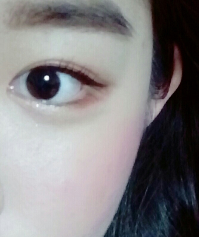 특히 이런 마젠타색은 일본 이가리메이크업 같은곳에 활용하기 좋아요! 엄청 소량만 섞어도 발색이 잘나와서 짱짱이에요