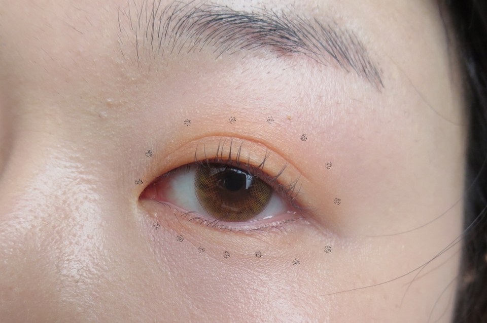 YES!!!!!! 역시 아재로운 편집!!! 옛날사람 !!!! 워후!!!


맥의 브라이트리스폰스를 베이스로 얇게 한 번만 깔아줄게요