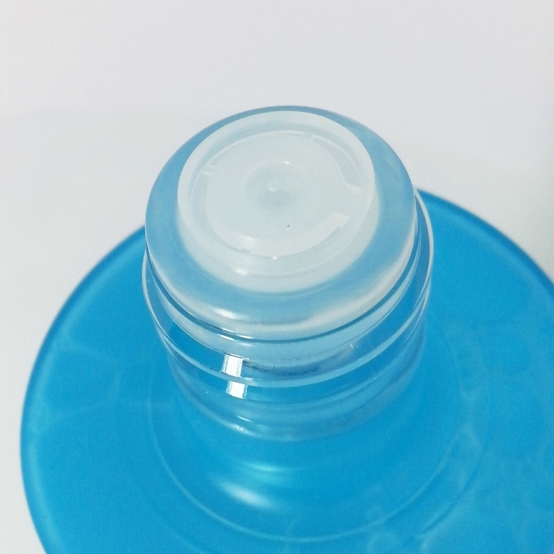 뚜껑을 열면 마개로 닫혀있어요