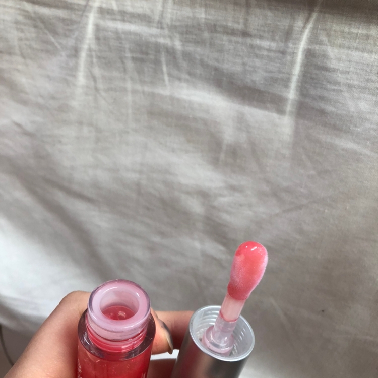 꺼낼 때 뿅! 이런 소리가 난답니다.
오일이 너무 묻어 나오지 않도록 뺄 때 긁어내면서 빼는 편이에요. 양 조절이 수월할 수 있도록 😋